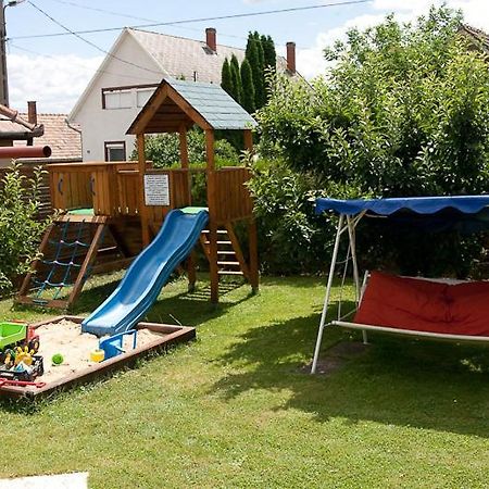 Holp Panzio Hotel Balatonfoldvar Luaran gambar