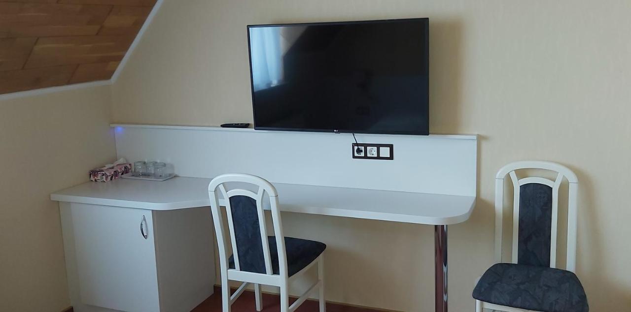 Holp Panzio Hotel Balatonfoldvar Luaran gambar
