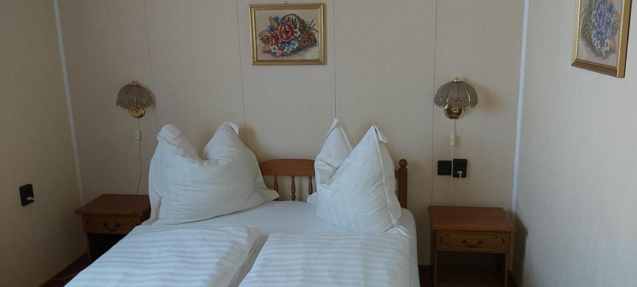 Holp Panzio Hotel Balatonfoldvar Luaran gambar