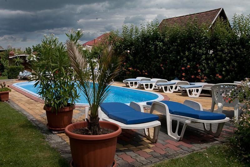 Holp Panzio Hotel Balatonfoldvar Luaran gambar