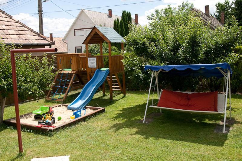 Holp Panzio Hotel Balatonfoldvar Luaran gambar
