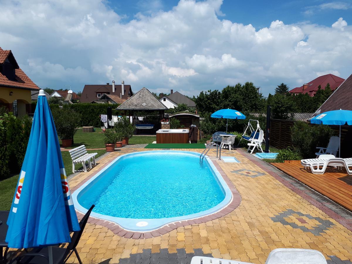 Holp Panzio Hotel Balatonfoldvar Luaran gambar